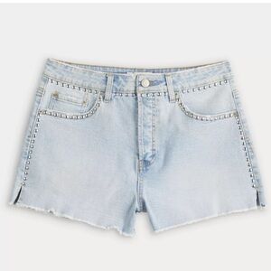 Vanilla Star Silver Studded Size 13 (31) Women's Light Wash Blue Denim Shorts